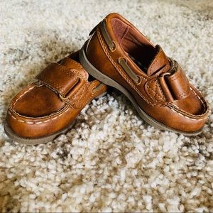 Carter’s toddler size 6 shoes